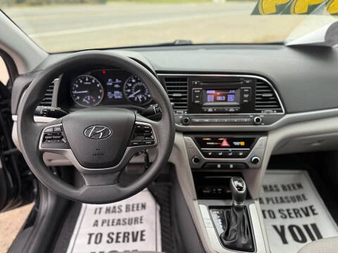 2017 Hyundai Elantra SE