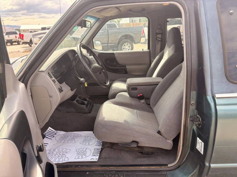 2000 Mazda B-Series