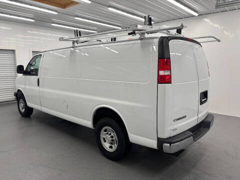 2023 Chevrolet Express 3500