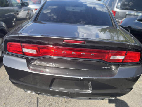 2013 Dodge Charger SE