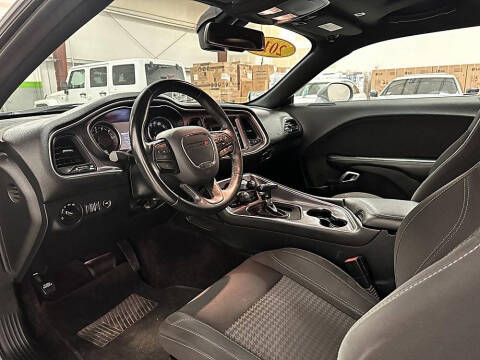 2017 Dodge Challenger SXT