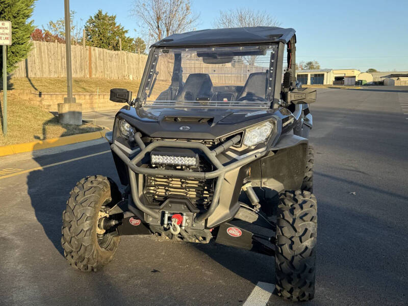 2023 Can-Am Commander XT