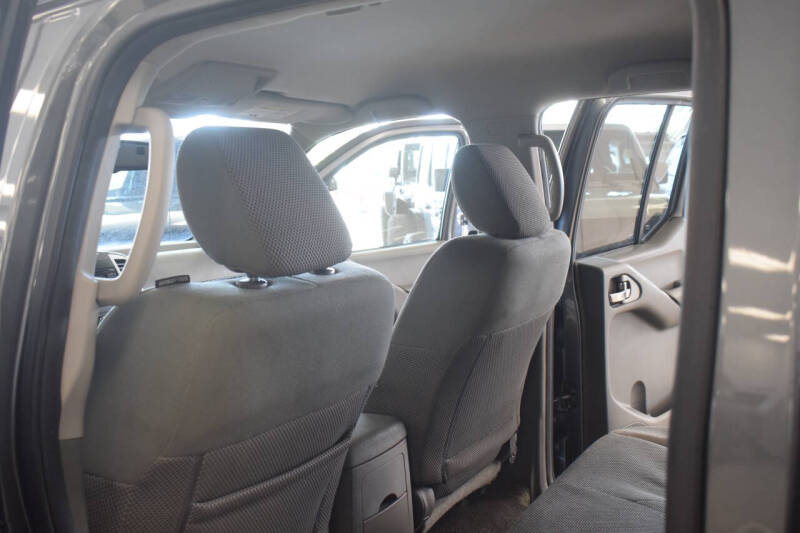 2016 Nissan Frontier SV