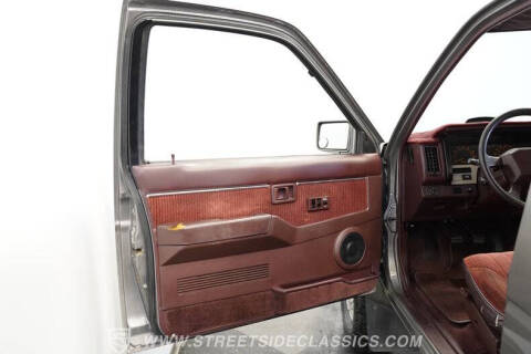 1989 Nissan Truck