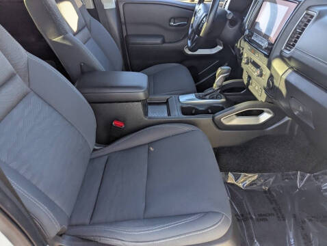 2024 Nissan Frontier SV