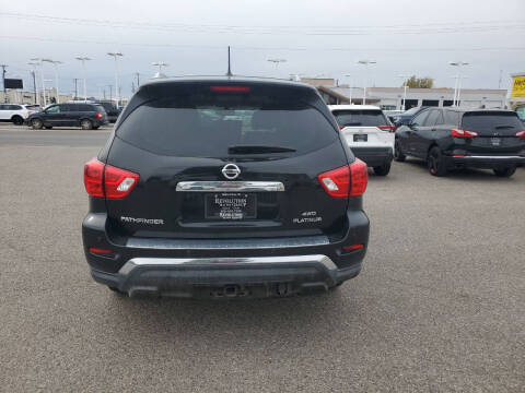 2017 Nissan Pathfinder Platinum