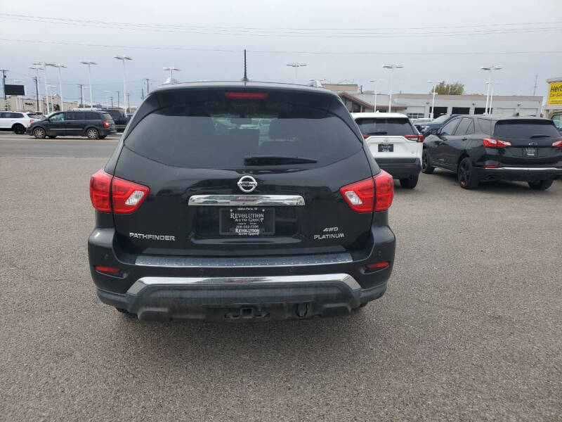 2017 Nissan Pathfinder Platinum