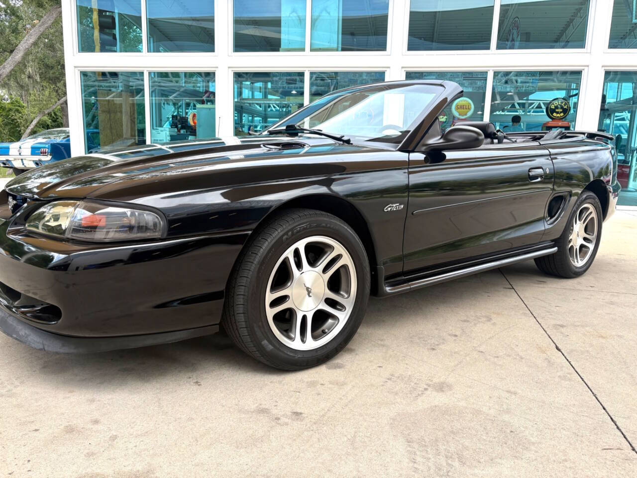 1997 Ford Mustang 12