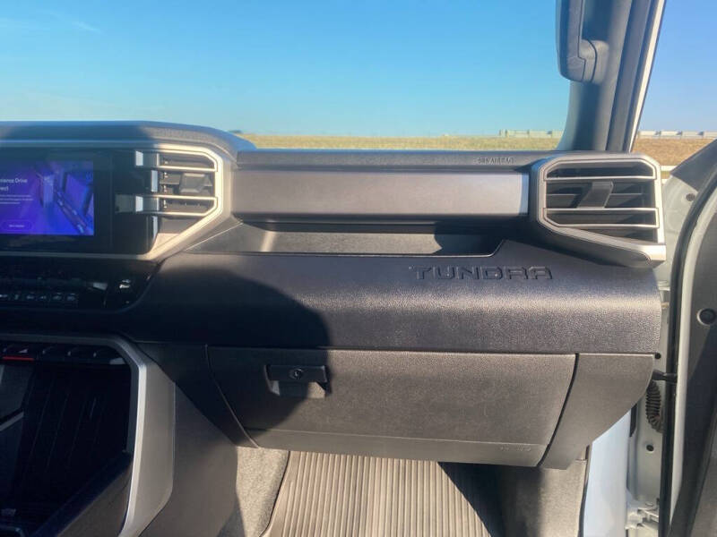 2025 Toyota Tundra SR5