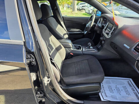 2013 Dodge Charger SE