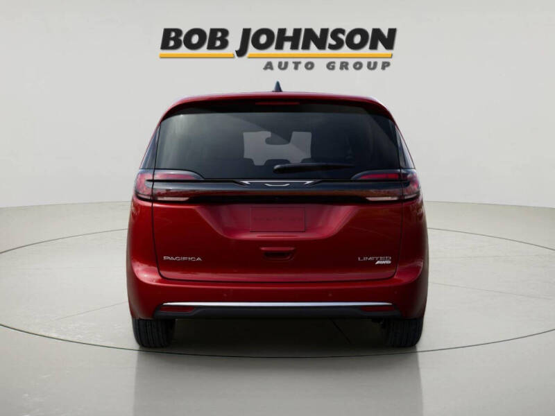 2027 Chrysler Pacifica Limited