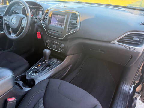 2019 Jeep Cherokee Latitude