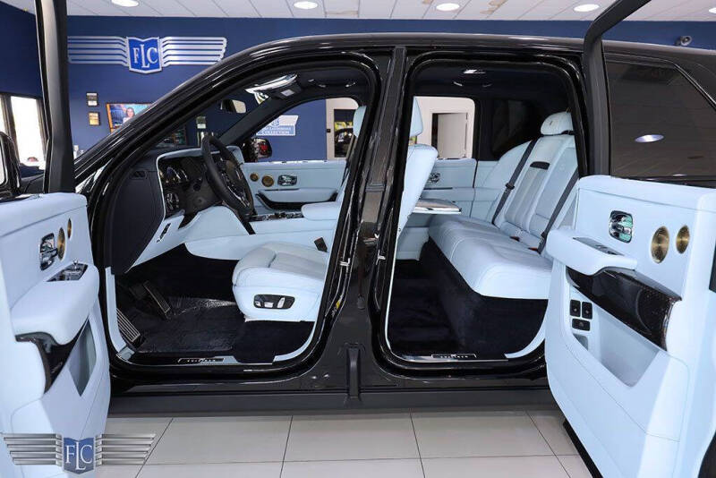 2023 Rolls-Royce Black Badge Cullinan