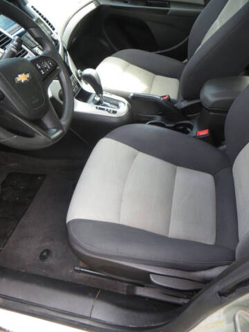 2014 Chevrolet Cruze LS Auto