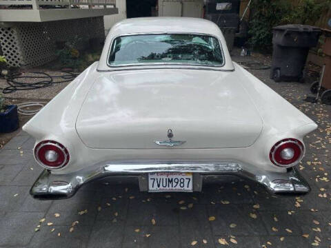 1957 Ford Thunderbird