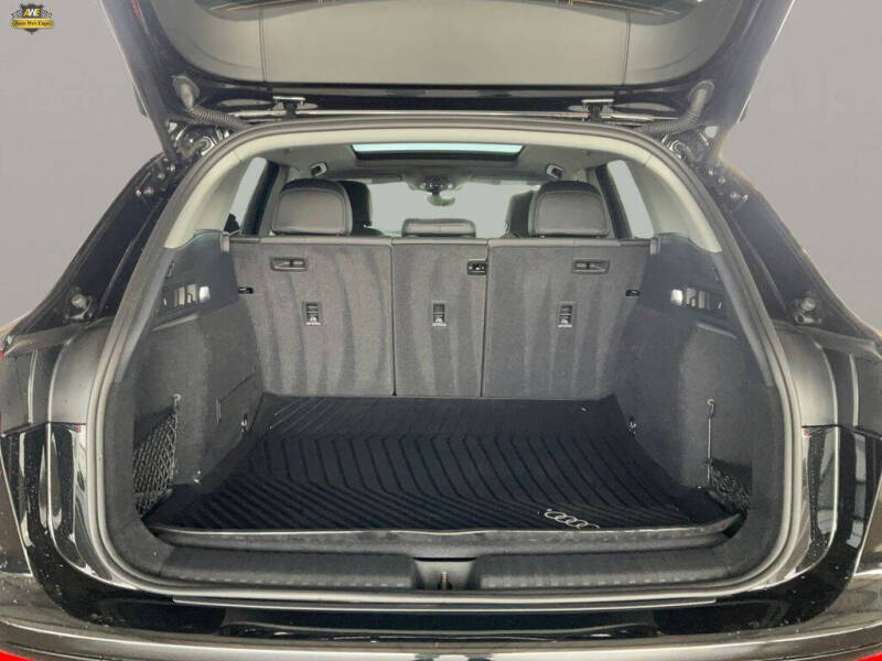 2025 Audi Q6 e-tron Premium