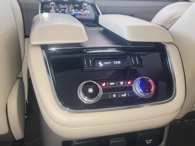 2019 Lincoln Navigator Select