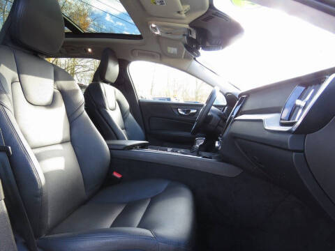 2022 Volvo V60 Cross Country T5