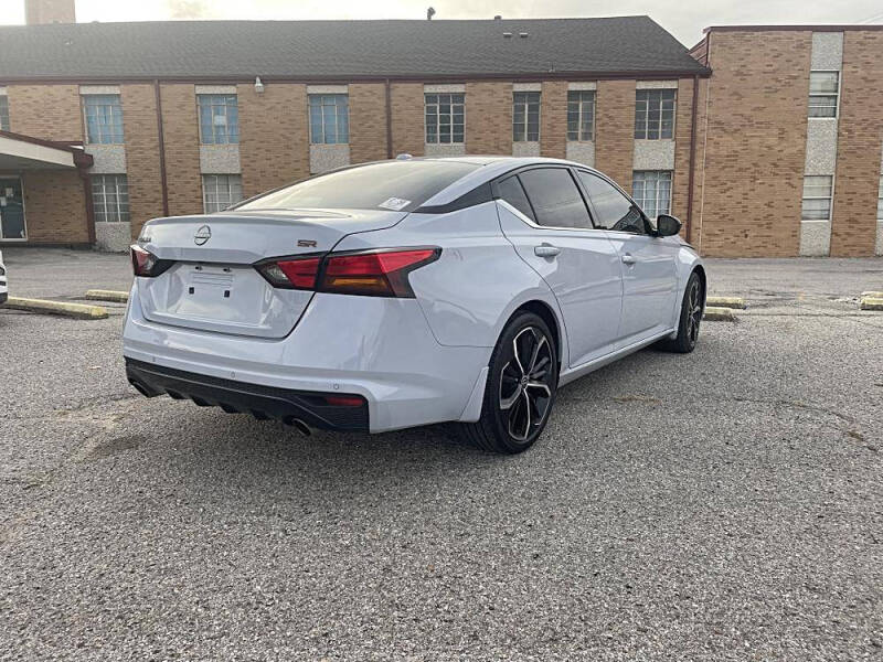 2024 Nissan Altima 2.5 SR