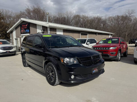 2017 Dodge Grand Caravan for sale at Victor's Auto Sales Inc. in Indianola IA