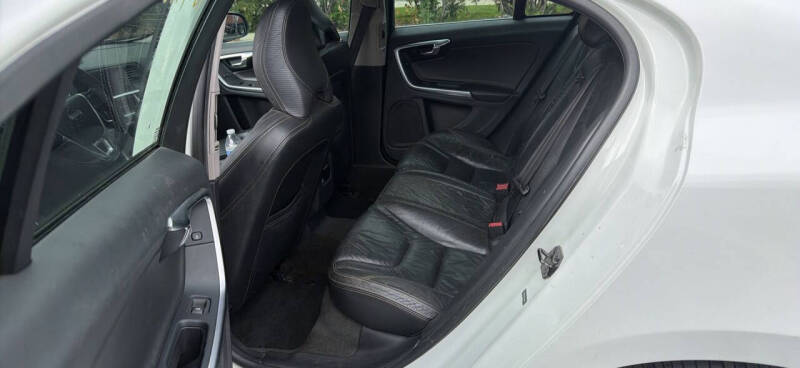 2012 Volvo S60 T6 R-Design