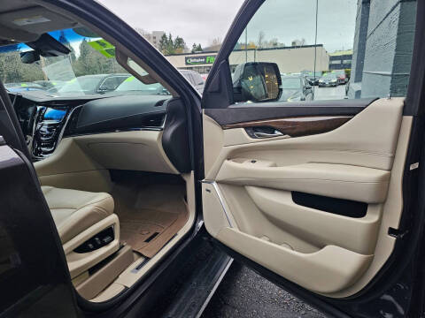 2018 Cadillac Escalade ESV Premium Luxury