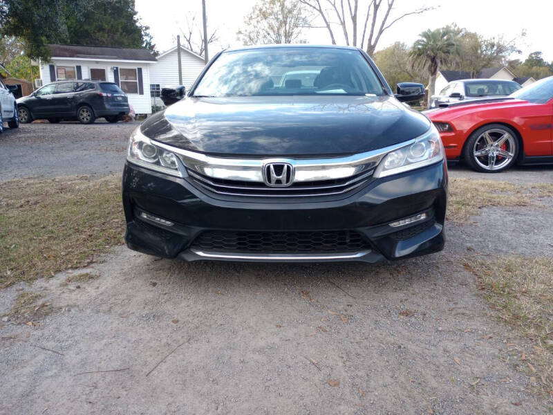 2017 Honda Accord EX-L's photo