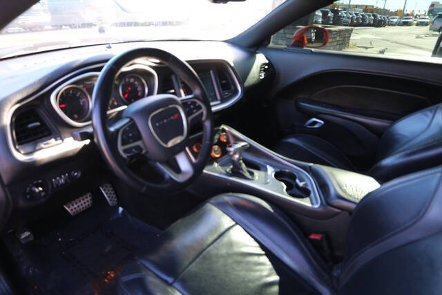 2016 Dodge Challenger SXT Plus