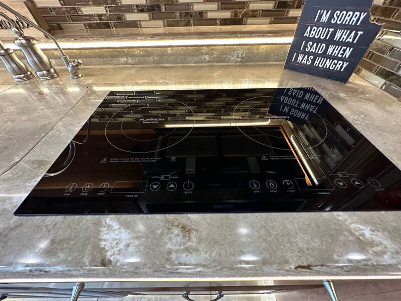 2017 Entegra Anthem 44b 1.5 Bath, 450hp Dies