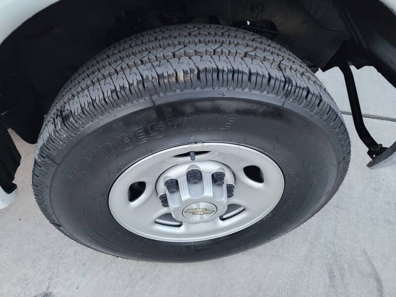 2023 Chevrolet Express 3500