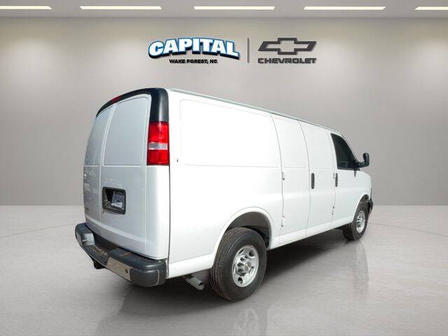 2025 Chevrolet Express 2500
