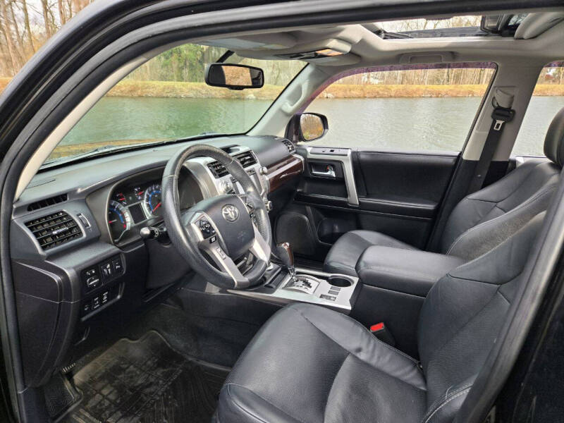 2015 Toyota 4Runner Limited photo 18