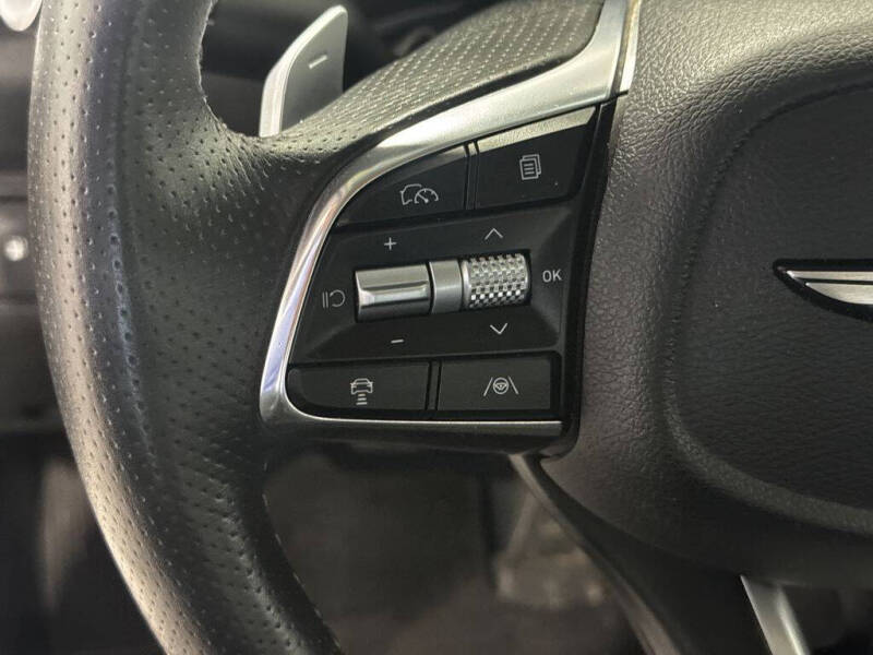 2025 Genesis G70