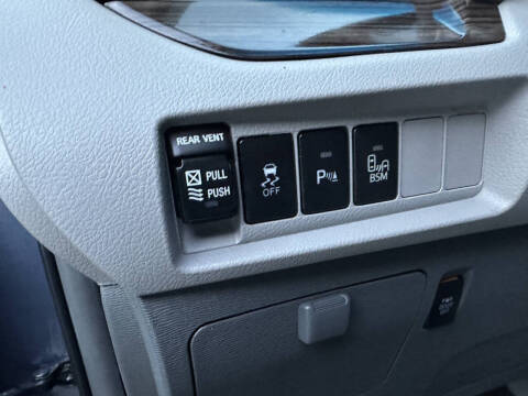 2016 Toyota Sienna XLE Premium 7-Passenger