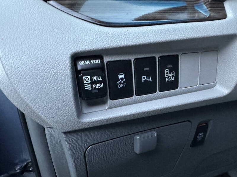 2016 Toyota Sienna XLE Premium 7-Passenger