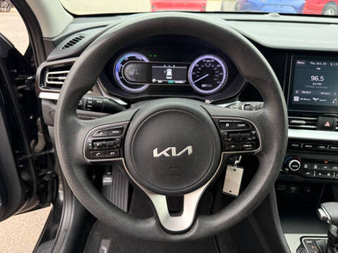 2022 Kia Niro LX