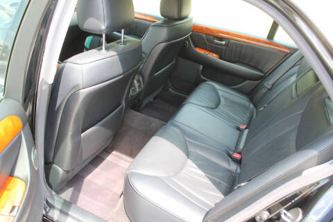 2004 Lexus LS 430