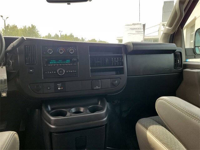 2022 GMC Savana 2500