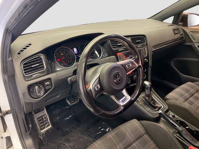 2017 Volkswagen Golf GTI S