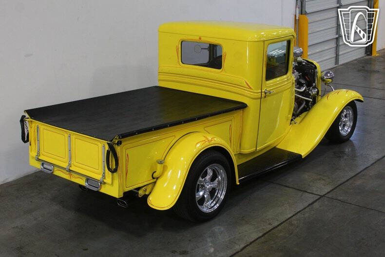 1932 Ford F-100