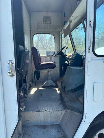 1987 GMC P30 Forward Control Chassis