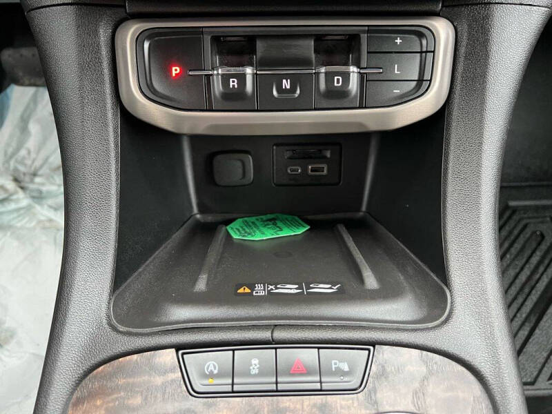 2020 GMC Acadia Denali