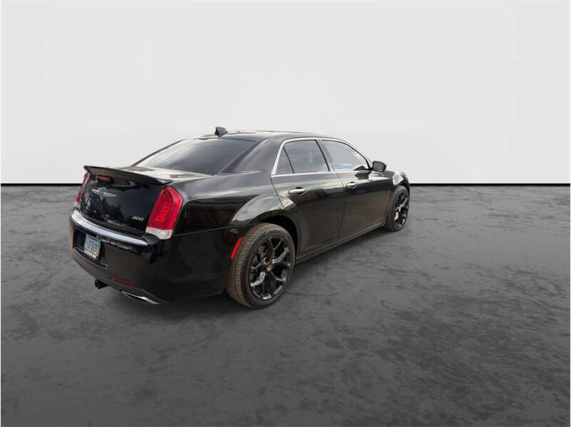 2018 Chrysler 300 Limited