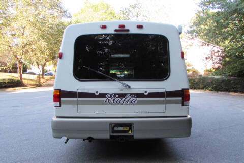 2001 Winnebago Rialta