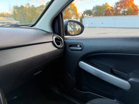 2014 Mazda MAZDA2 Sport