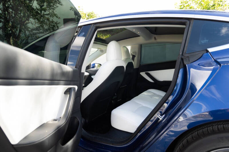 2020 Tesla Model 3 Standard Range