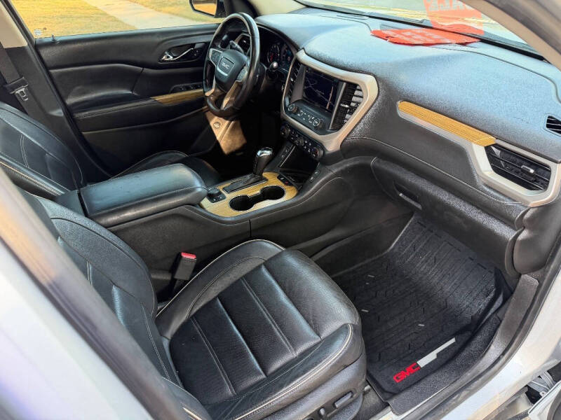 2017 GMC Acadia Denali