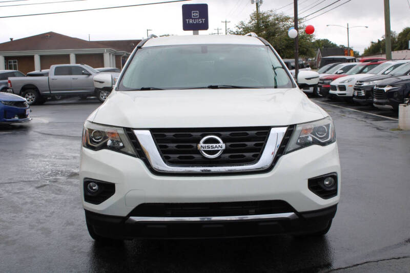 2020 Nissan Pathfinder SL