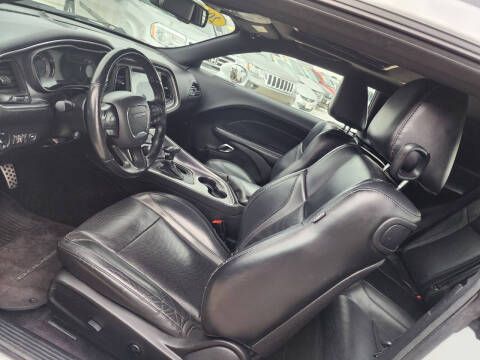 2017 Dodge Challenger SXT