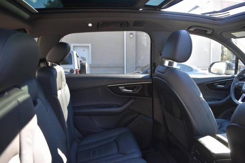 2023 Audi Q7 quattro Premium 45 TFSI